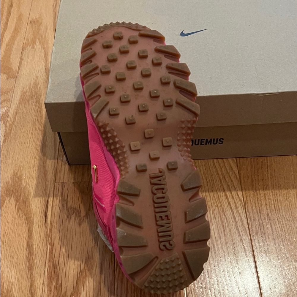 Jacquemus Nike Vibrant Pink Sneakers - Picture 4 of 5